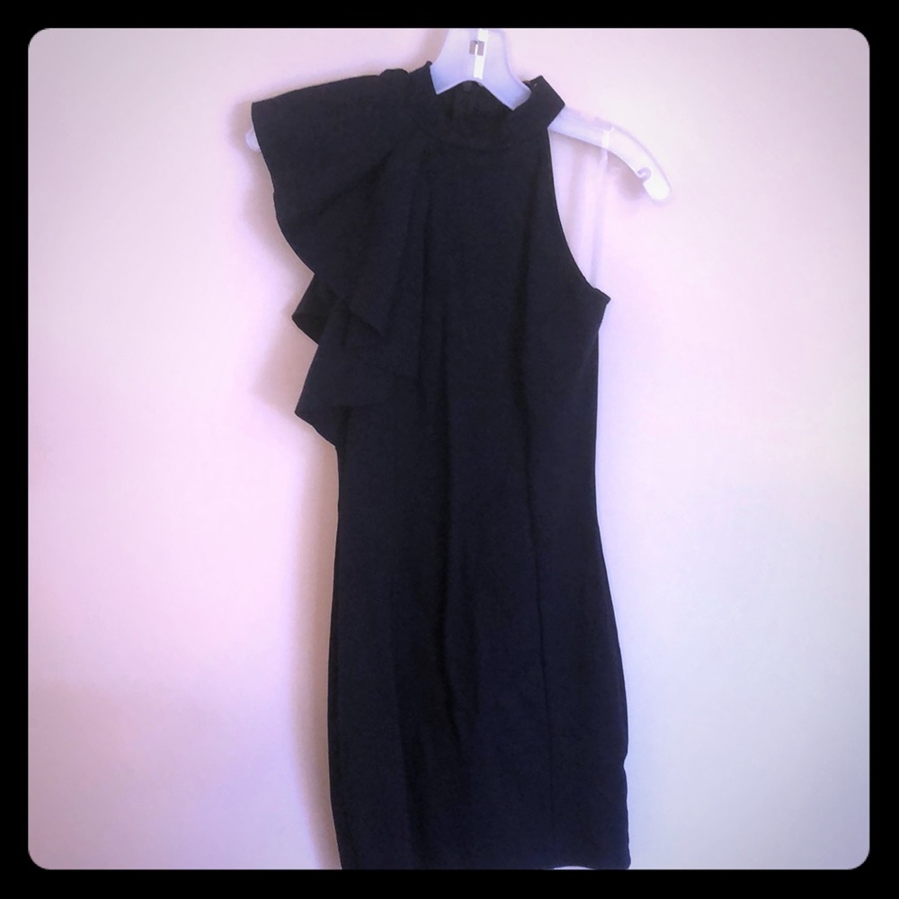 Beautiful Navy barely worn Lulus cocktail dress